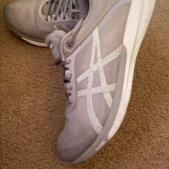 ASICS runners - Picture 2 of 4